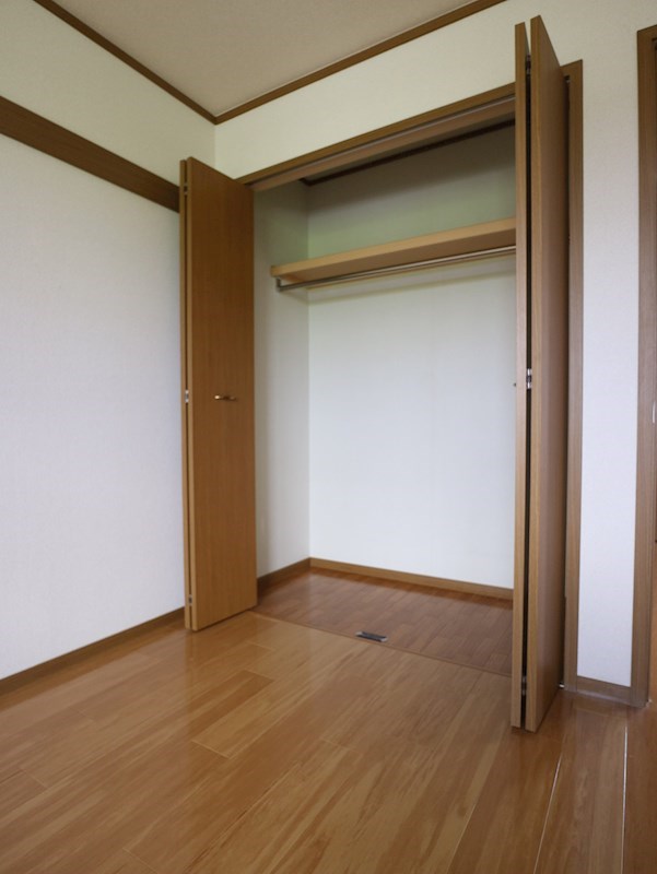 コンフォール穂波  収納