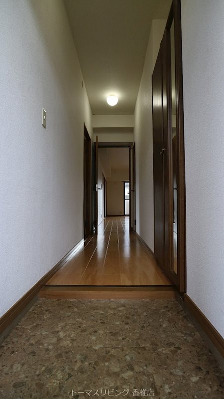 グランパルク若宮 玄関