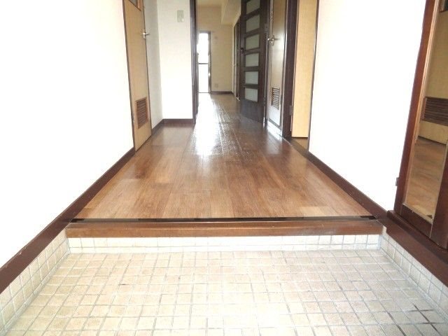 アビタシオン二日市 玄関