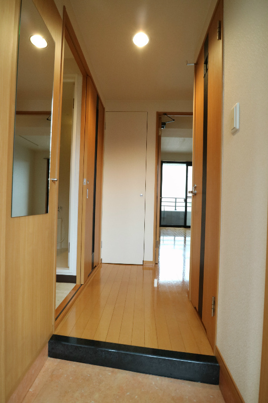 赤坂シャトー松風 玄関