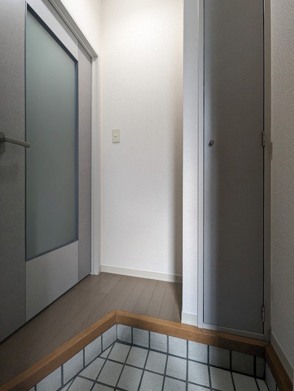アレズィ七隈 玄関