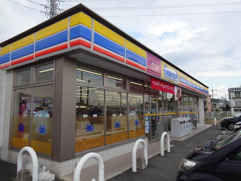 サニーカーサー横田 コンビニ