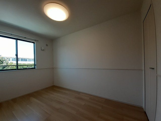 メゾンドルネ ベッドルーム