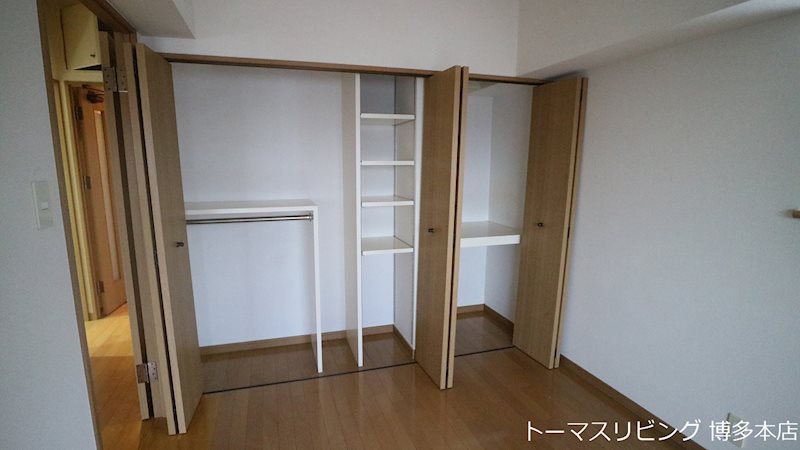 クリエート博多駅前   収納