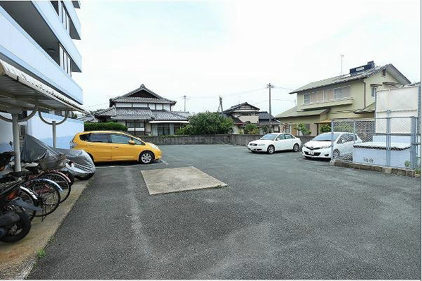 アマランスキノ  駐車場