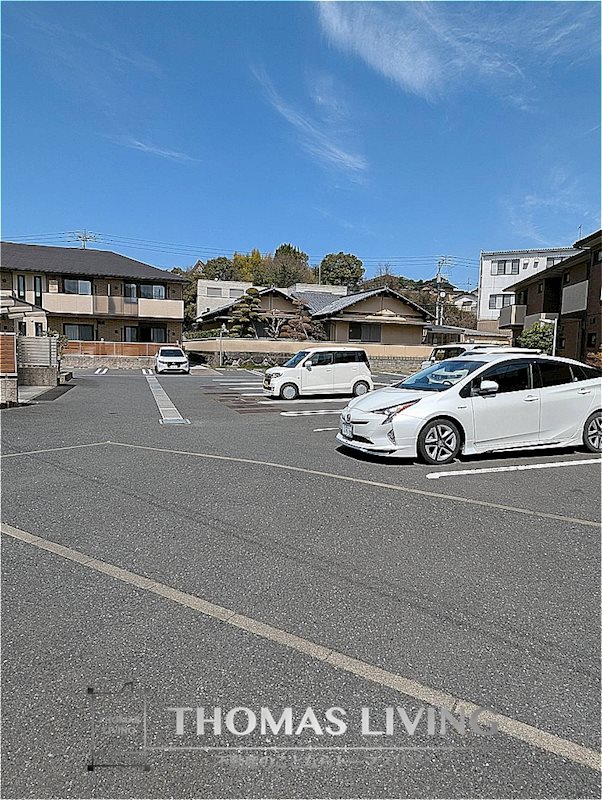ディールーム後藤寺 B棟 駐車場