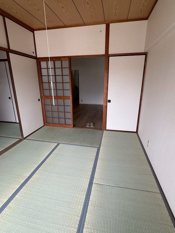 九サンビル ベッドルーム