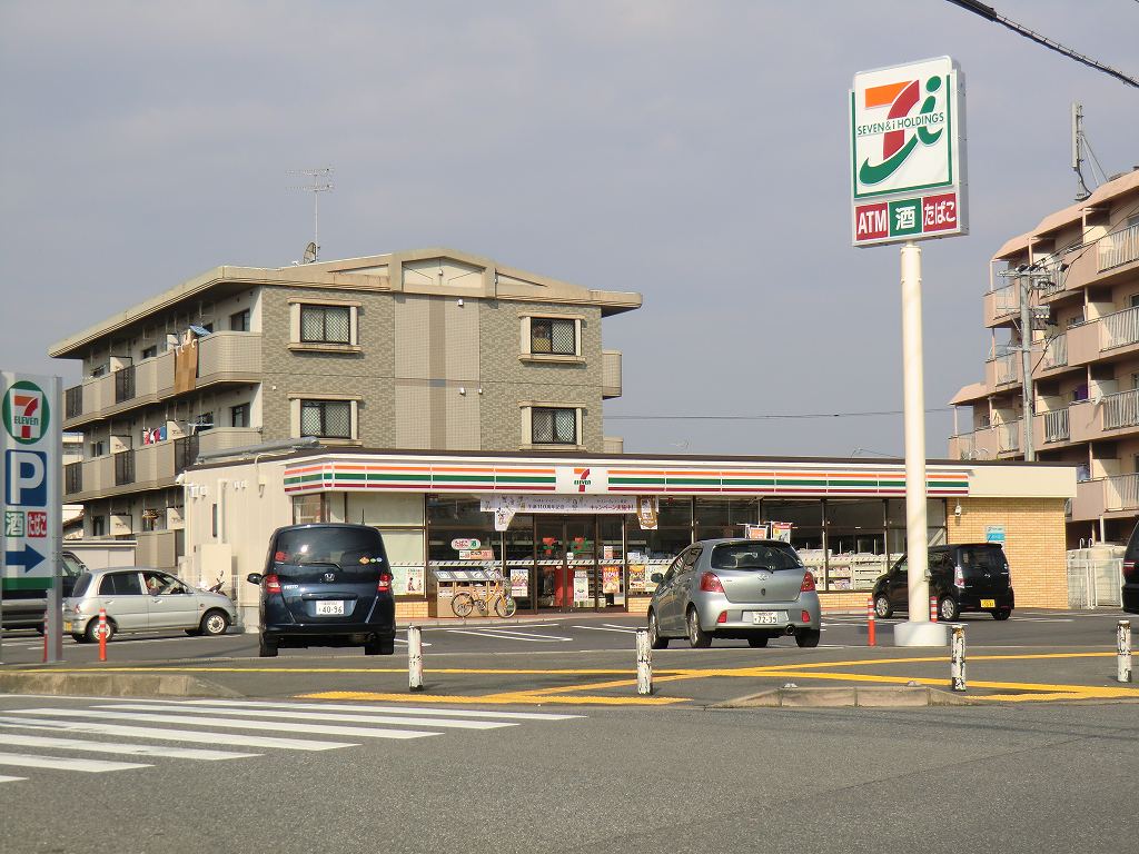 コーポ中島 コンビニ