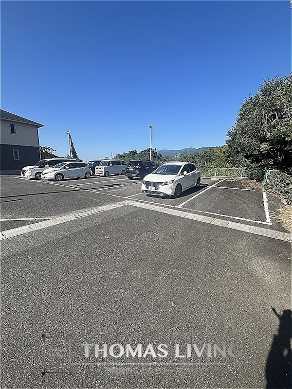 メゾン蛍ヶ丘 D棟 駐車場
