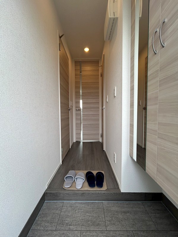 D-ROOM+西町 玄関