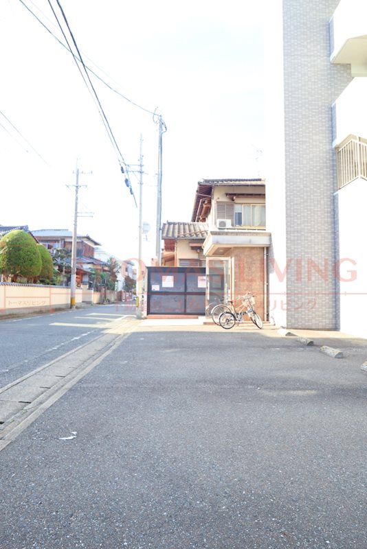 シャンクレール光町 駐車場