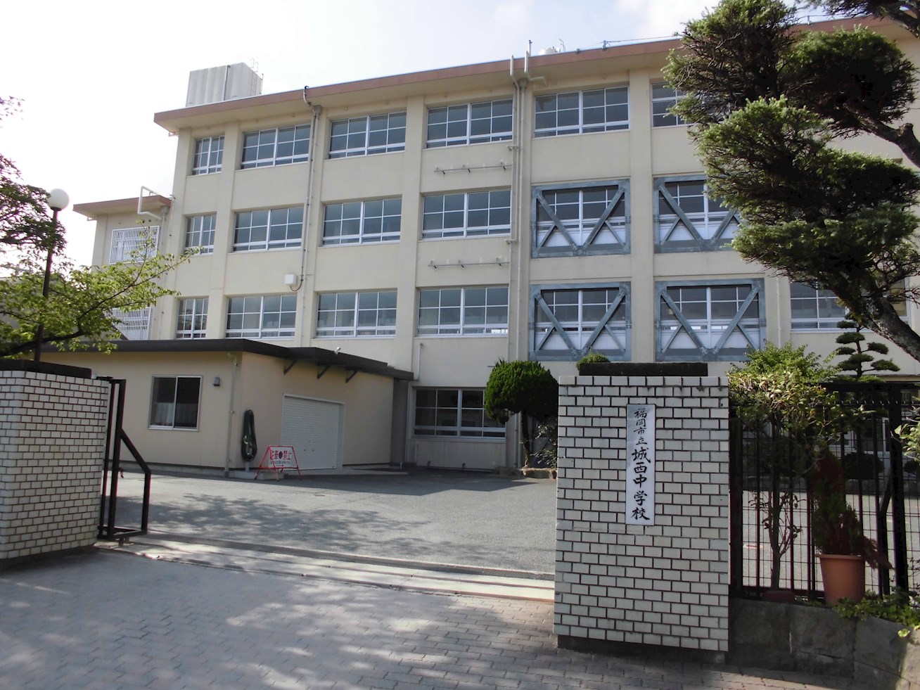 RJRプレシア六本松 中学校