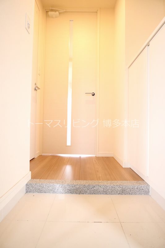 サニークレスト須崎町 玄関