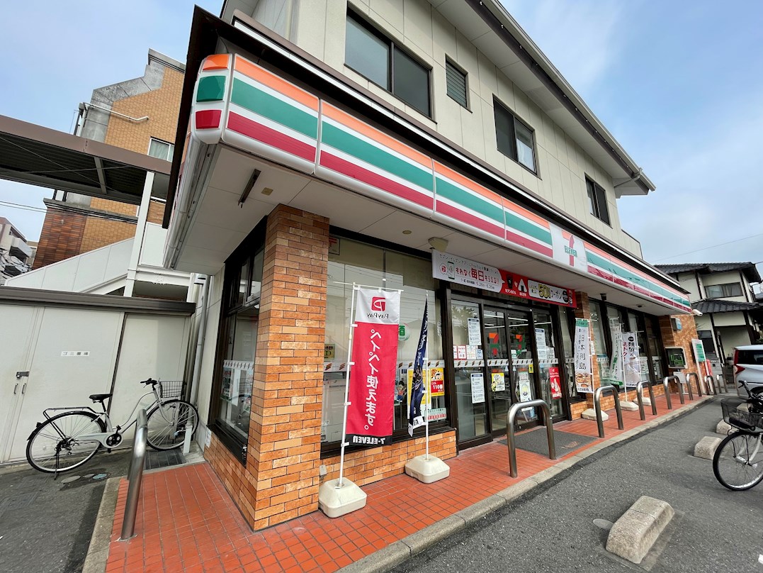 ST百道スイーツ コンビニ