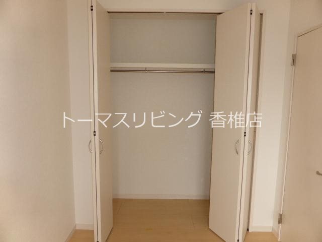 グラシュープラージュ三苫 収納