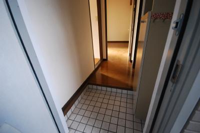 フラワーポテト正弥Ⅱ 玄関