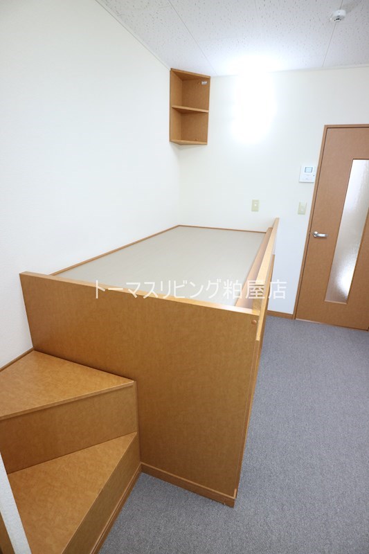 レオパレス川内 ベッドルーム