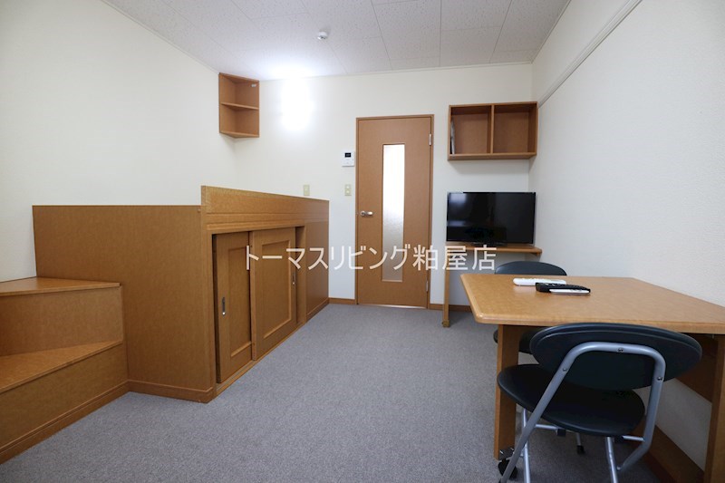 レオパレス川内 リビング