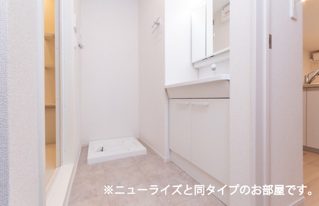ウィスタリアⅠ 洗面所