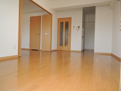アコール県庁前 リビング