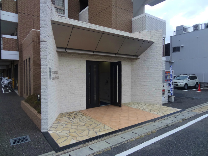 プレスタイル博多EAST エントランス