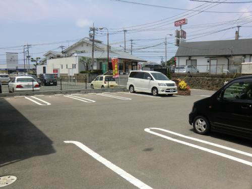 サンパティークウエストⅡ  駐車場