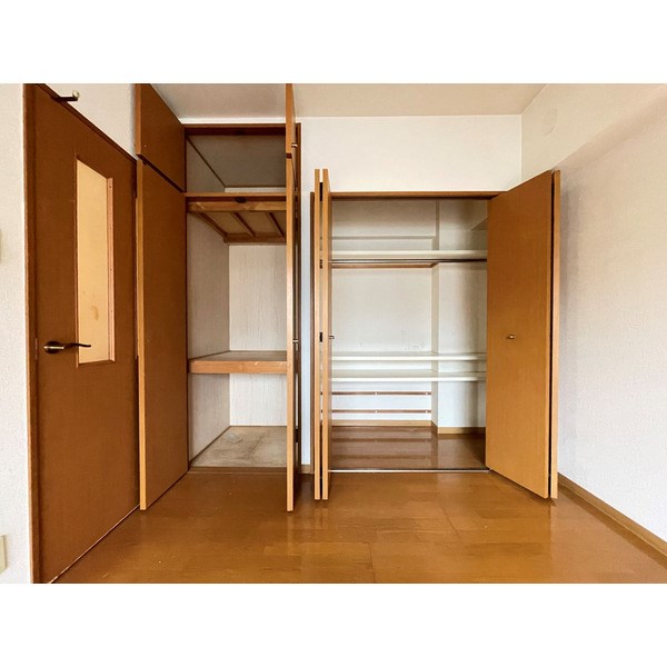 リヴィエール友泉亭 収納