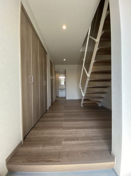 トロワ片峰 玄関