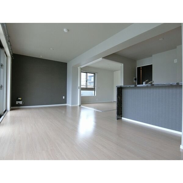 福岡県福津市花見が丘１丁目 リビング