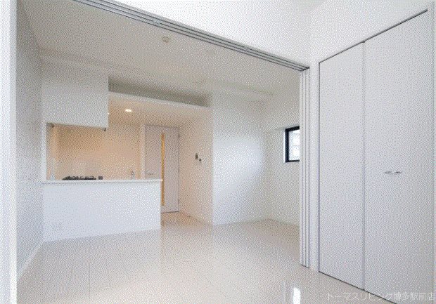 ヴィラージュ県庁前参番館 リビング