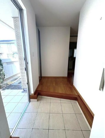 福岡県福津市日蒔野３丁目 玄関
