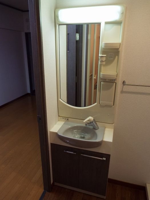 ロイヤル神屋 洗面所