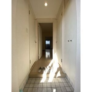 アブレスト野間 玄関