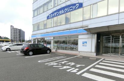 ネストピア福岡空港駅前 コンビニ