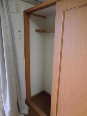 レオパレス空港南Ⅱ 収納