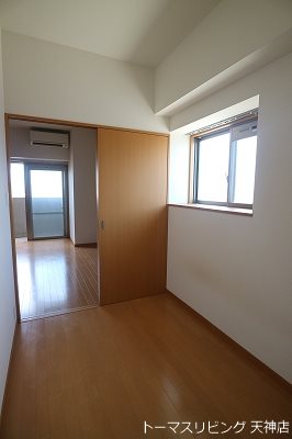 ウインステージ平尾 ベッドルーム