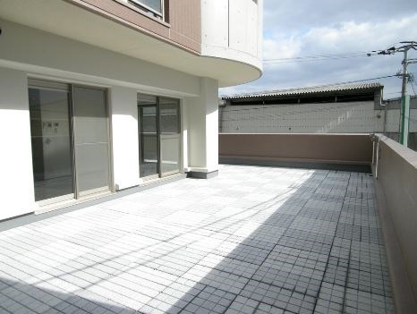 ニューガイア空港通り ベランダ