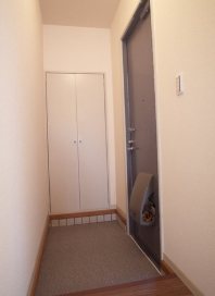 ディアス三苫F棟 玄関
