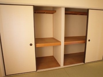 ディアス三苫F棟 収納