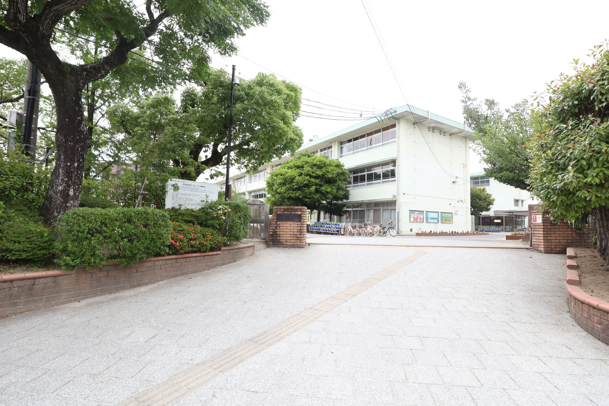 三愛シティライフ春日 小学校