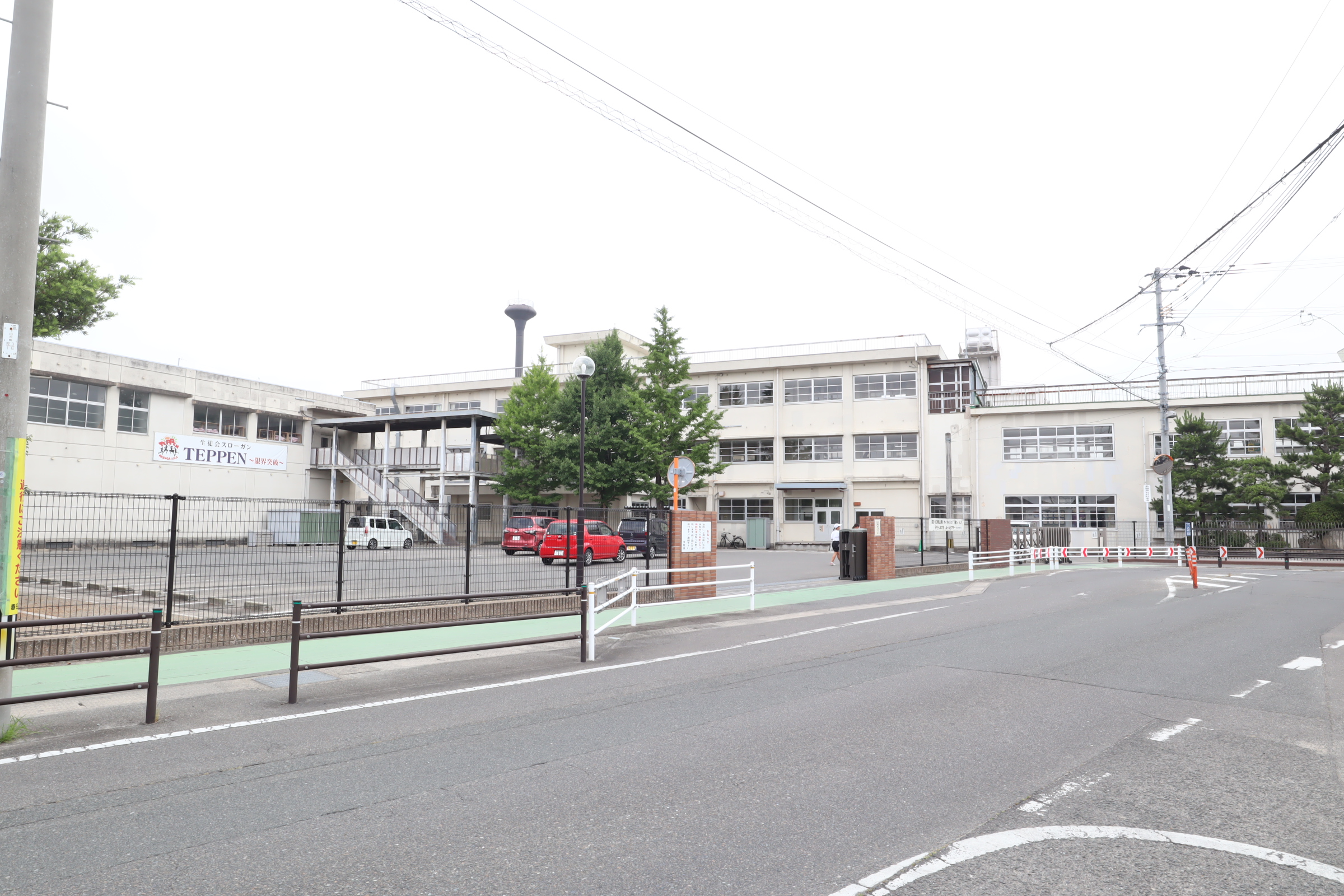 三愛シティライフ春日 中学校