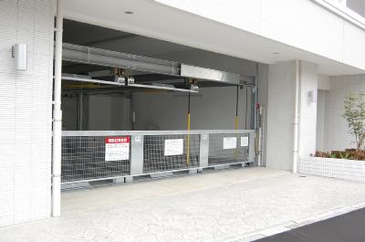 エンクレストNEO博多駅南 駐車場