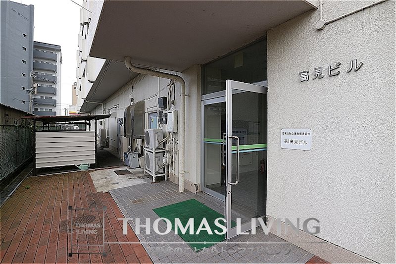 第一高見ビル エントランス
