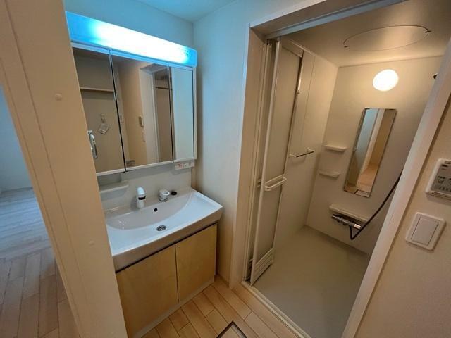 福岡県糟屋郡粕屋町原町２丁目 洗面所