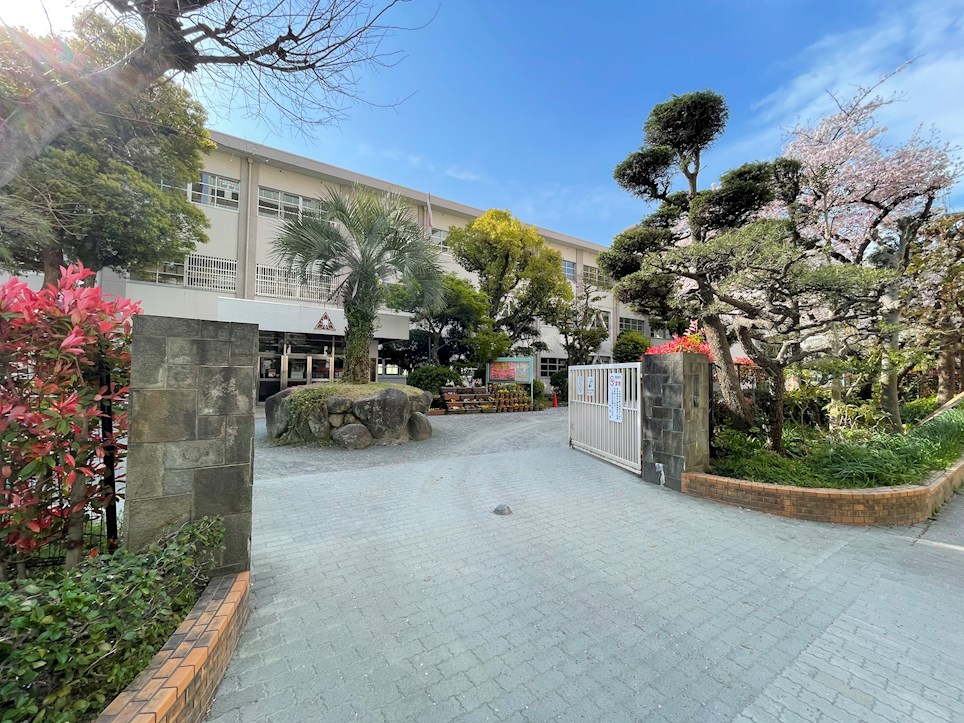 アミティエ博多駅南 小学校