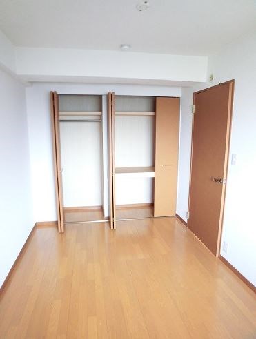 福岡県糟屋郡粕屋町長者原東２丁目 収納