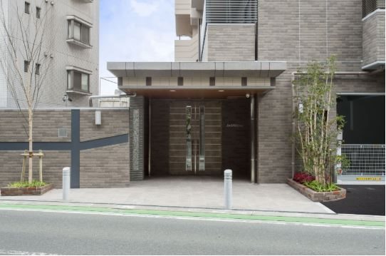 福岡県福岡市博多区比恵町13-3 エントランス