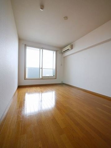 エステート・モア・高宮セゾン 玄関