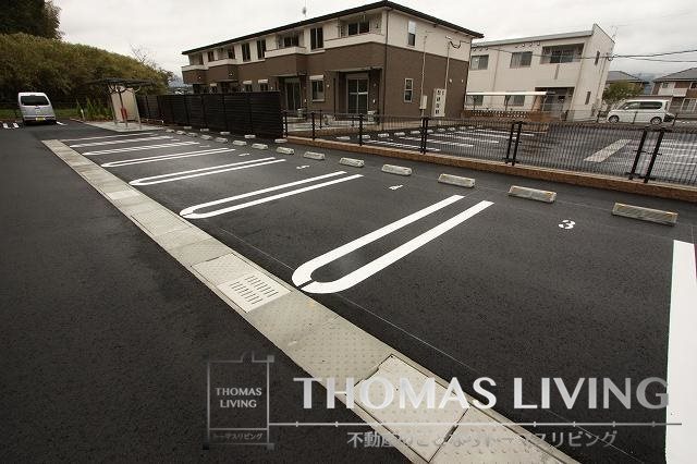 Rグレィ イイヅカ チューオー 駐車場