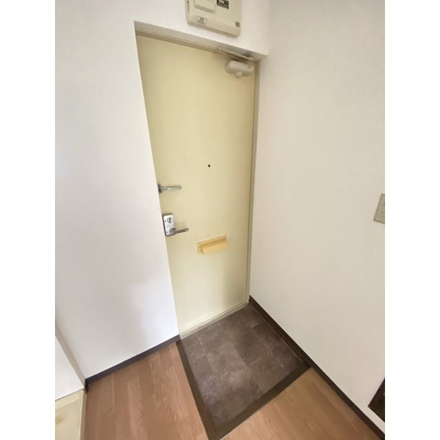 ファミール春日原 玄関